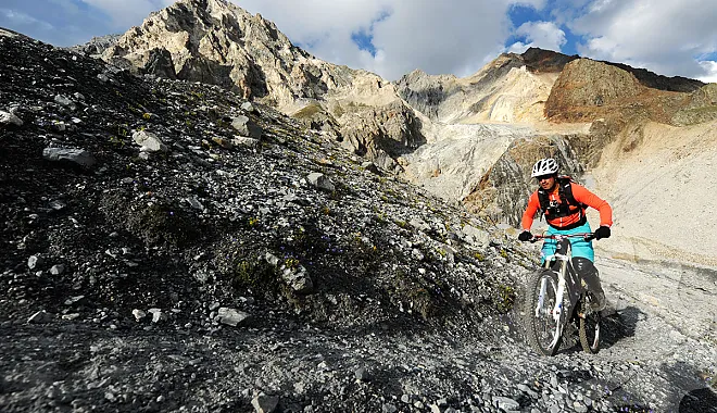 Mountainbike Enduro Tour: Passo Zebrù Trail