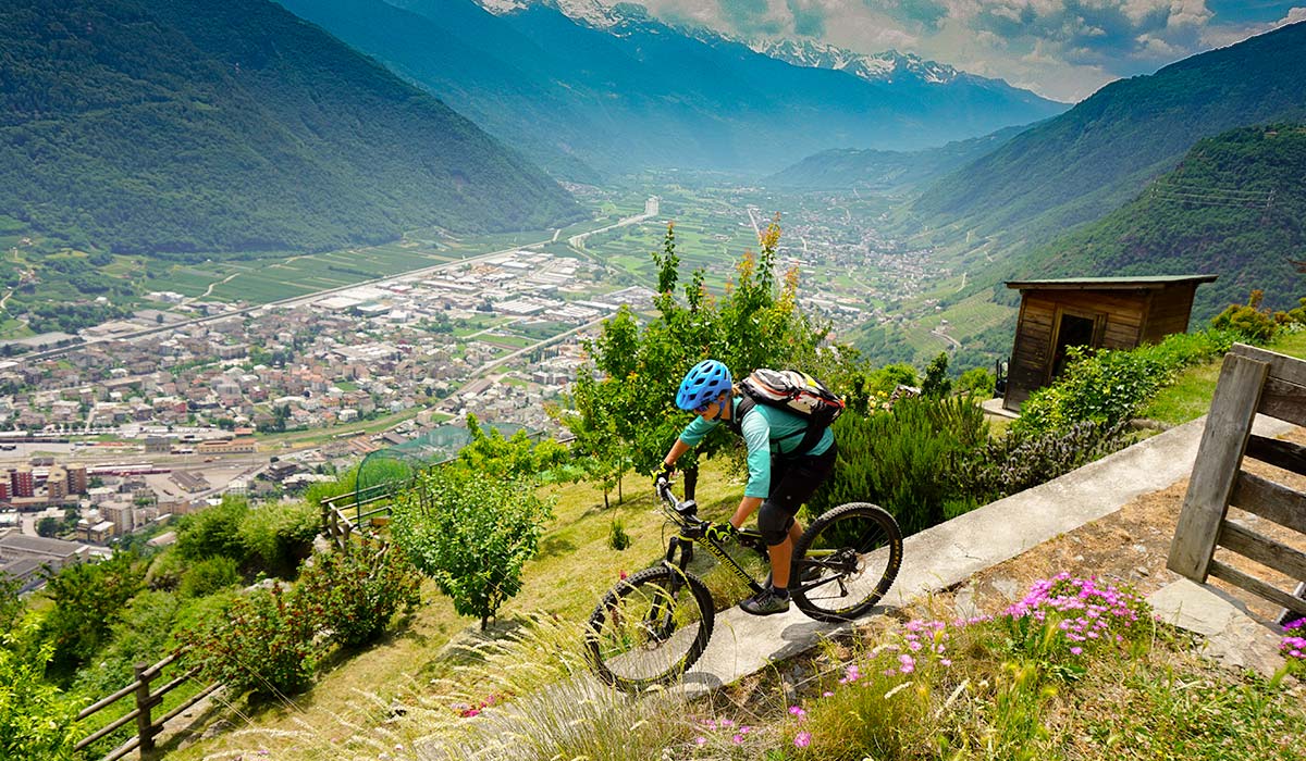 Mit dem Bike durch alte Bergdörfer Alte Bergdörfer oberhalb von Tirano